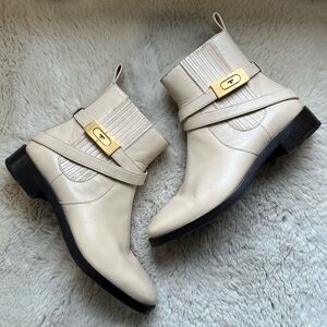 Tory Burch Chelsea T-Hardware Boot Cream 7.5